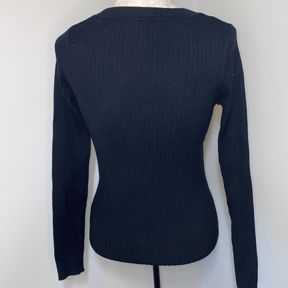 Free with a Bundle - Merona black ribbed scoopneck sweater Size Medium - Picture 6 of 13